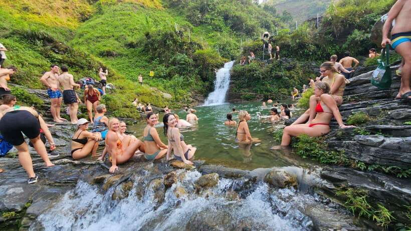 3 Days Motorbike Ha Giang Cheers Tour - The overnight bus from Hanoi to Ha Giang