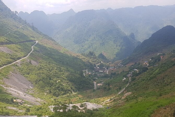 4 Days 3 Nights Ha Giang Easy Driving Motorbike Tours - Food, homestays, and village life