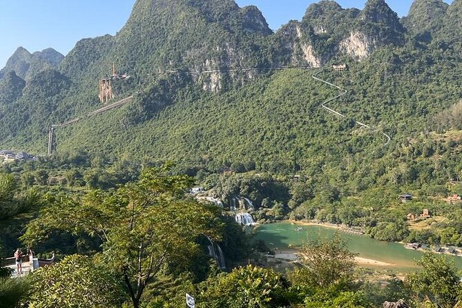 6 Day Tour in Ha Giang Loop Ban Gioc Waterfall Motorbike - Day two: Caves, hemp cloth, and Vietnam’s northern edge