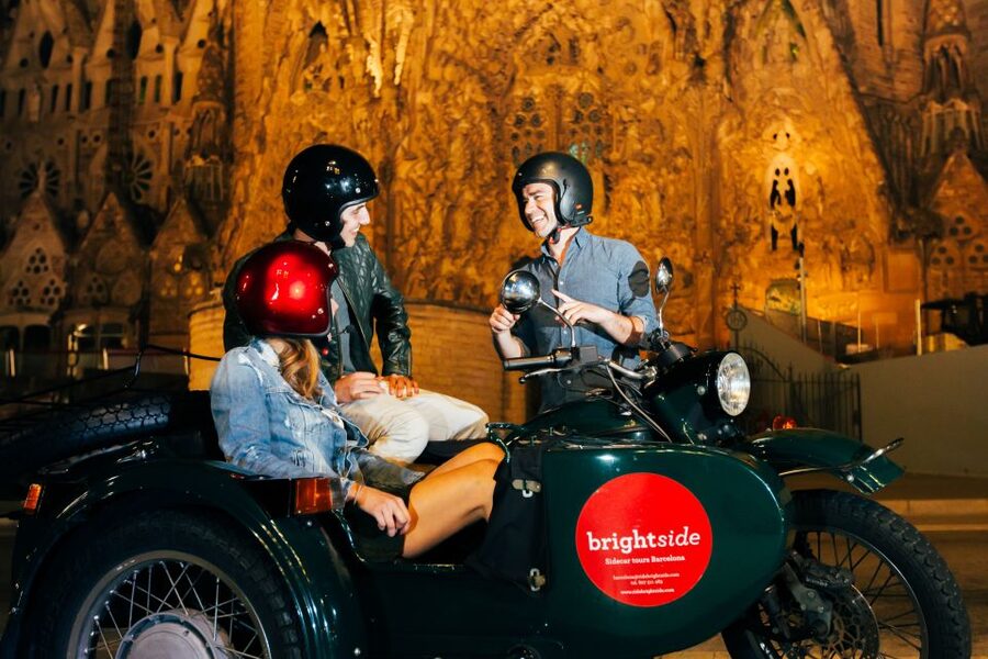 Barcelona: Night Tour on Sidecar Motorcycle - Wireless helmets make the commentary useful