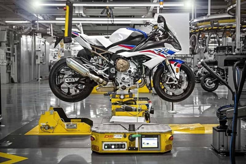 Berlin: BMW Motorrad Production – See How Bikes Are Built - The C-hook system is the technical highlight