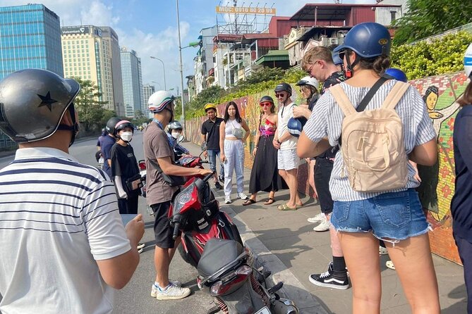 Best Hanoi Motorbike Tour: Local Guide, City Center & Countryside - West Lake and B52 Lake