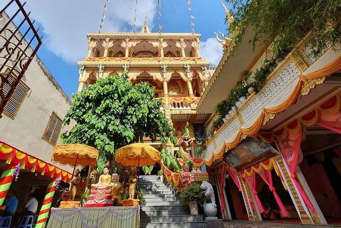 Can Tho Motorbike Tour - Rhythms of the Mekong Delta - Gian Gua, an old tree in a quiet setting