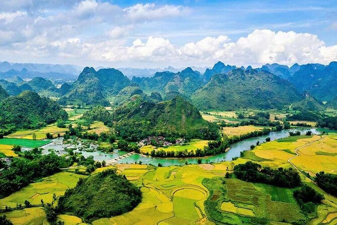 Cao Bang Loop Tour 3D2N by Motorbike, Car or Jeep - Day one: Hanoi to Pac Bo and Cao Bang