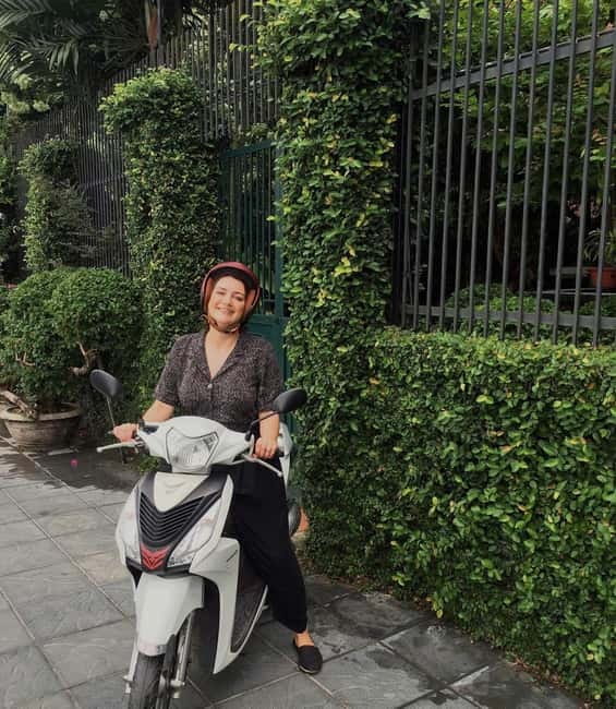 Chicks n Bikes: Customised Motorbike Riding Lesson in Hanoi - Moving onto Hanoi roads