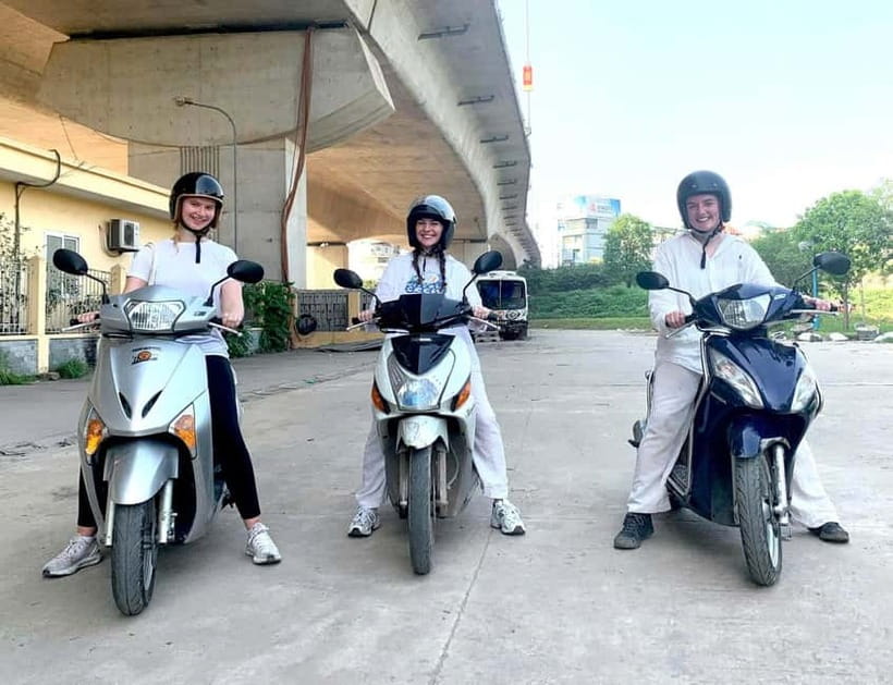 Chicks n Bikes: Customised Motorbike Riding Lesson in Hanoi - Who should book this lesson
