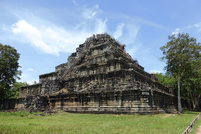 DB 3 Day, 2 Night Dirt Bike Tour Preah Khan & Koh Ker Temples Offroad - Bikes, riding gear, and physical demands