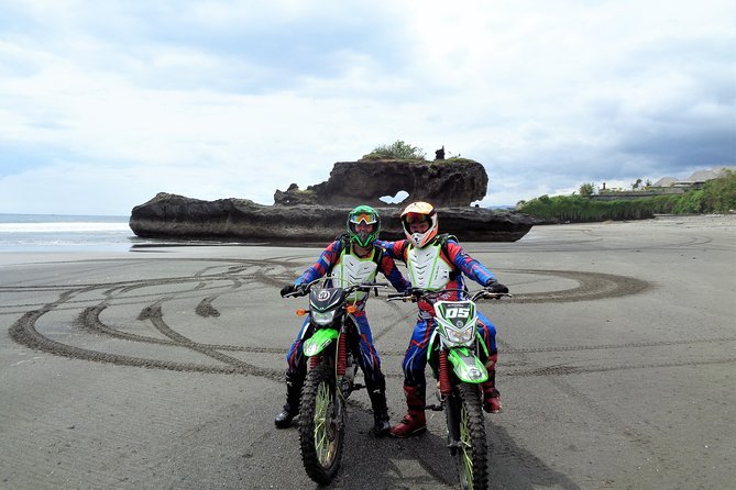 Dirt Bike Tours with fully trained Guides - full day tours with relax time frame - The gear and safety setup