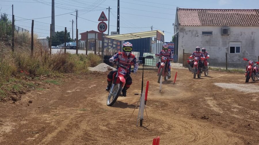Enduro Class three hours - Carregado, Lisboa - What the three-hour Enduro class is really about