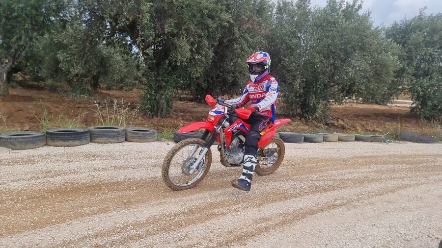 Enduro Class three hours - Carregado, Lisboa - Starting with theory before touching the track