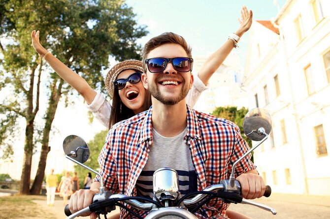 Explore Jaipur on a Motorbike - A Unique Experience - Hawa Mahal: Jaipur’s famous first glance