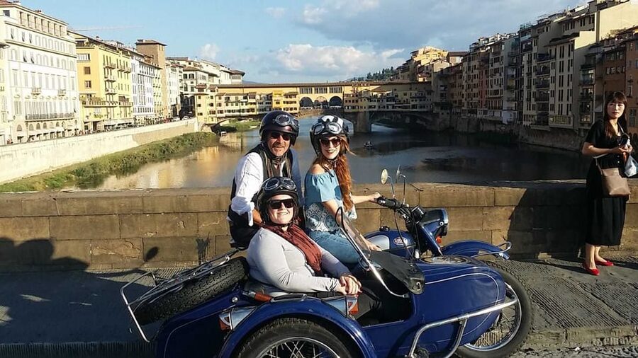 Florence Vintage Motorcycle Sidecar ride - Morning or Sunset - Oltrarno gates and the city’s quieter side