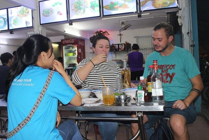Food Tour by motorbike with local students - Dessert and the value of a full evening