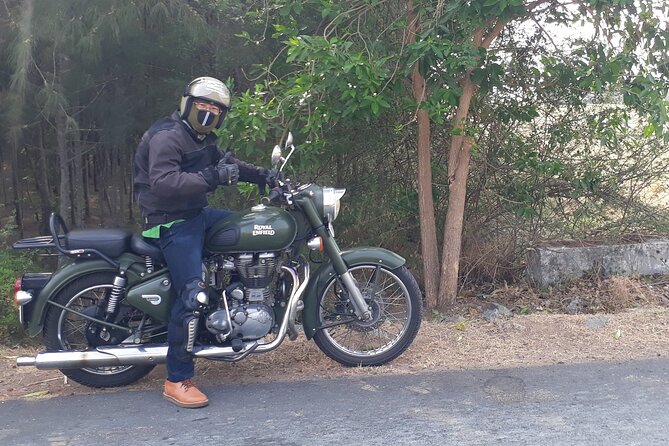 French Toast - A Classic Moto Tour To Pondicherry - Pondicherry Museum before lunch
