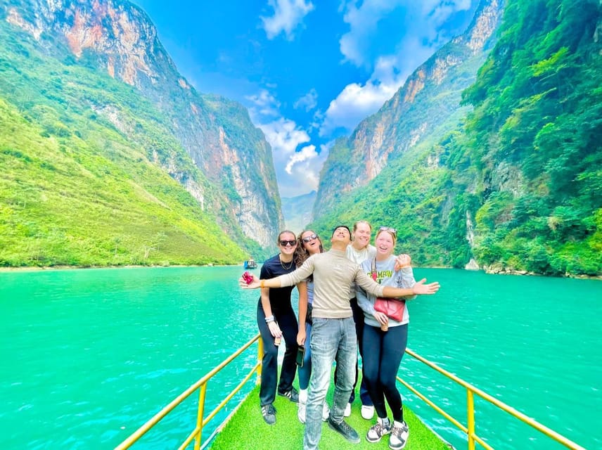 From Cat Ba: 3 Day Ha Giang Loop Motorbike Tour With Rider - Food, rooms, and the social side
