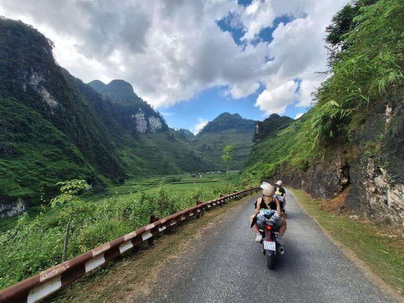 From Hanoi: 4-Day Ha Giang Loop Self-driving/Easy Rider - Homestays, meals, and local customs