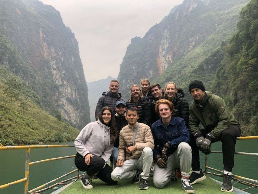 From Hanoi: Ha Giang Loop 4 days 4 nights with easy rider - Day 3: Du Gia Market, hemp weaving, and Nam Dam