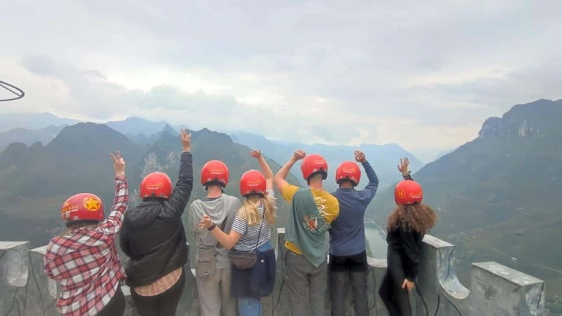 From Sapa: 4-Day 4-Night Ha Giang Loop Motorbike Tour - Day One: Chin Khoanh Pass and the Hmong King’s Palace