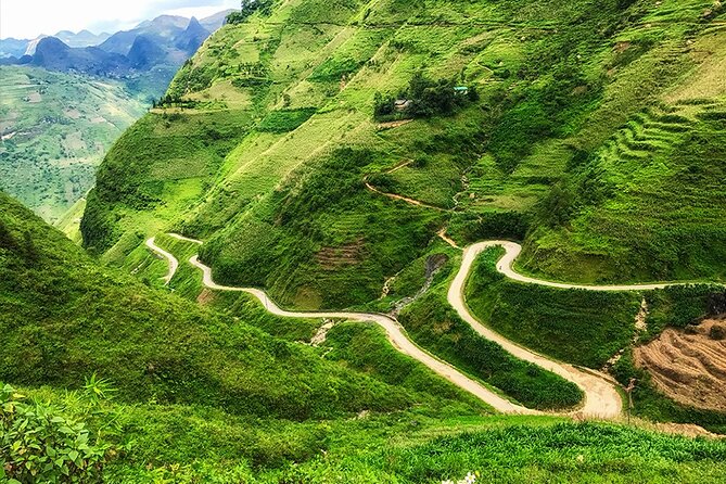 Ha Giang Loop 3 days and 2 nights Motorbike Tour with Easy rider - Day one: Quan Ba, Lung Khuy Cave, and the Lonely Tree