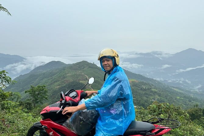 Ha Giang Loop 3 or 4 days Motorcycle with Easy Riders - Day one: Quan Ba Heaven Gate and the road to Dong Van
