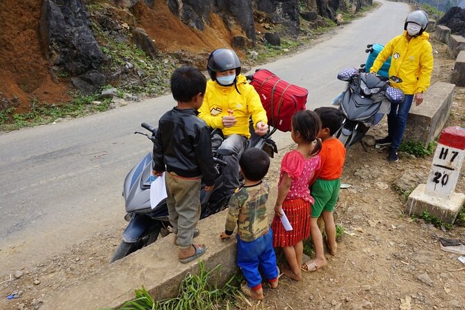 Ha Giang Loop 4 Day trip with Easy Rider - Day two: Dong Van, the China border, and Ma Pi Leng
