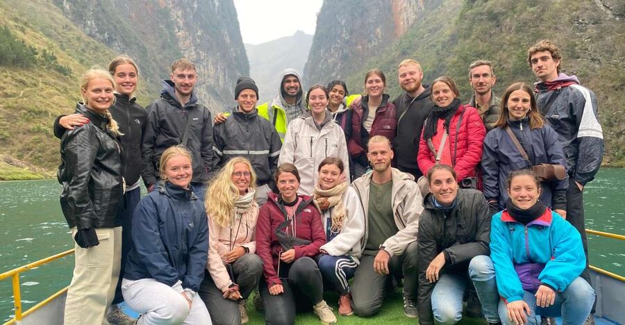 Ha Giang Loop Tours -3days with Easy Rider Package - Day two: Dong Van market and Ma Pi Leng Pass
