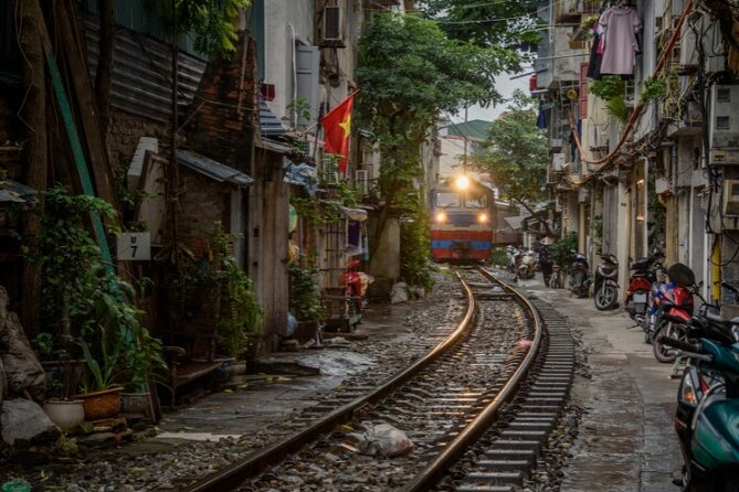 Hanoi City Motorbike Tour with Banana Island and Local Food - Long Bien Bridge and Train Street