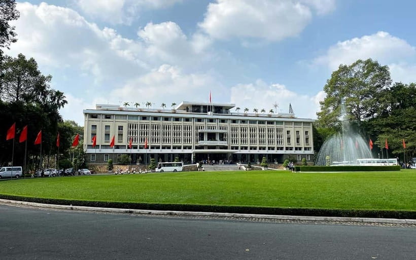 Hanoi Hidden Gems: Jeep, Vespa or Motorbike Tour - Why a small vehicle is the right way to see Hanoi