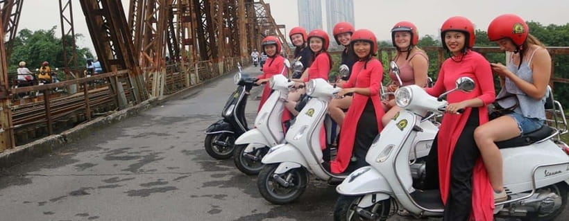 Hanoi Hidden Gems: Jeep, Vespa or Motorbike Tour - Meeting a family and hearing a war veteran’s story