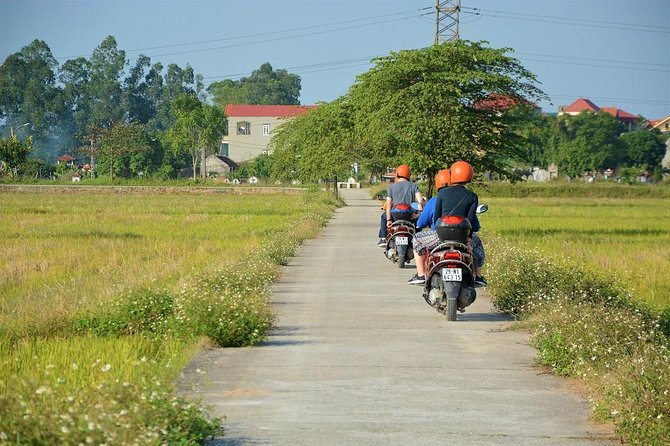 Hanoi Motorbike Food Tours: Hanoi Motorbike Tours Led By Women - Bun cha near West Lake