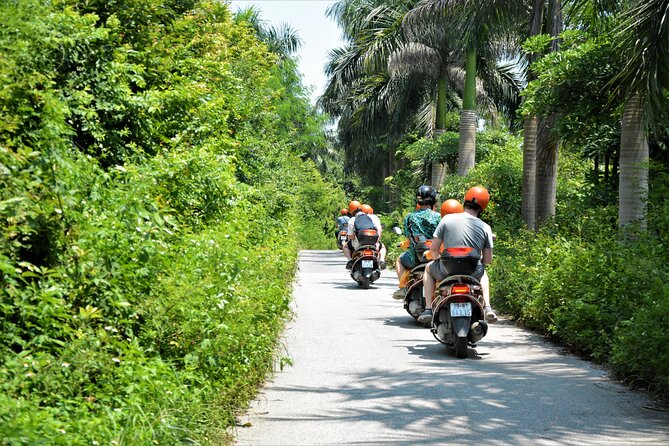 Hanoi Motorbike Led By Women: Hanoi Countryside Motorbike Tours - Laid-back villages, temples, and a traditional home