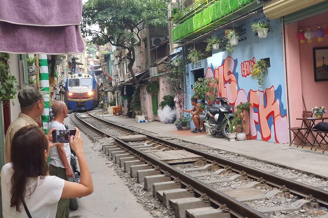 Hanoi Motorbike Tour: Food, Culture and Fun by Vintage Motorbike - Ending with food at Hidden Gem Cafe Hanoi
