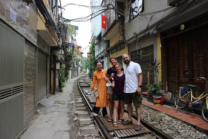 Hanoi Motorbike Tour Led By Women: Hanoi City Half Day - Lunch, egg coffee, and the Old Quarter