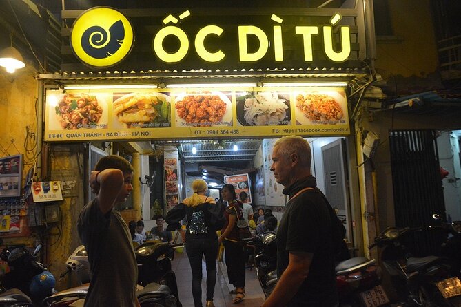 Hanoi Motorbike Tours: Hanoi Motorbike Food Tours Led By Women - Long Bien Bridge and the Red River view