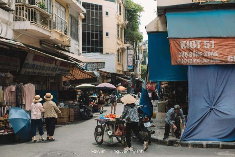 Hanoi: Private Motorbike Tour with Highlight Local Food - Long Bien Bridge and the Red River crossing