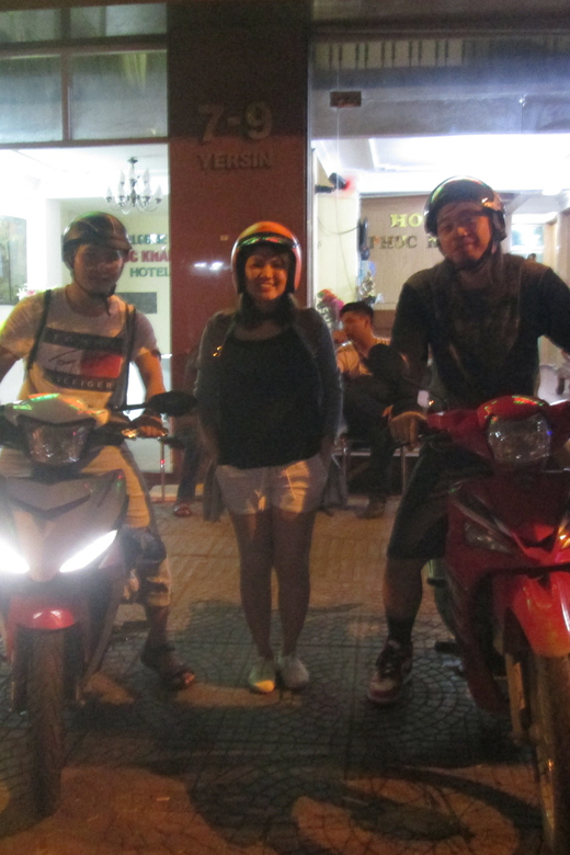 Ho Chi Minh City: Ghost, Belief & Culture Tour on Motorbike - Bánh mì and a short break like a local