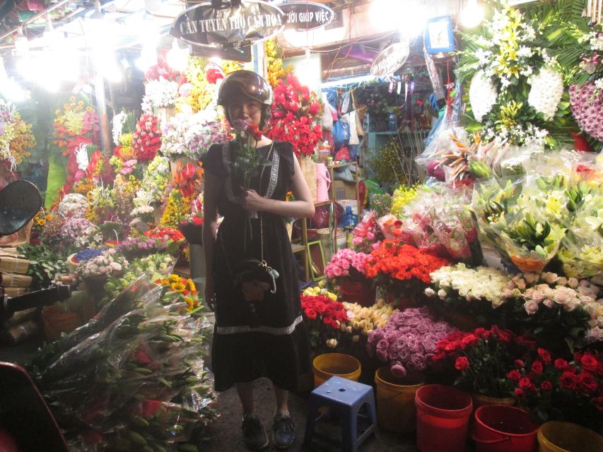 Ho Chi Minh City: Midnight Motorbike Tour - Chợ Lớn and the haunted building