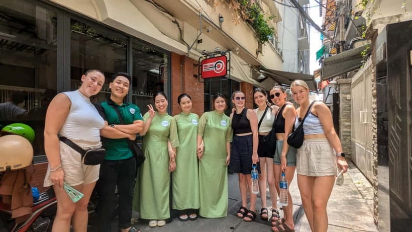 Ho Chi Minh City: Motorbike Street Food Tour - 12 Tastings - Why a motorbike is the right way to eat in Saigon