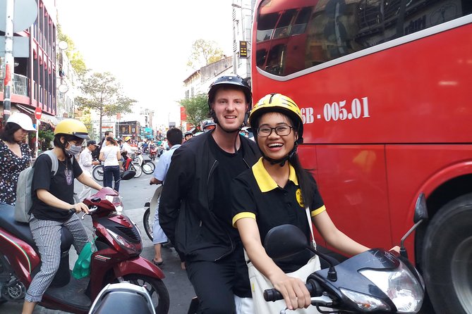 Ho Chi Minh City’s most delicious street food tour by motorbike - Stop one on Tôn Đức Thắng: grilled beef with local sides