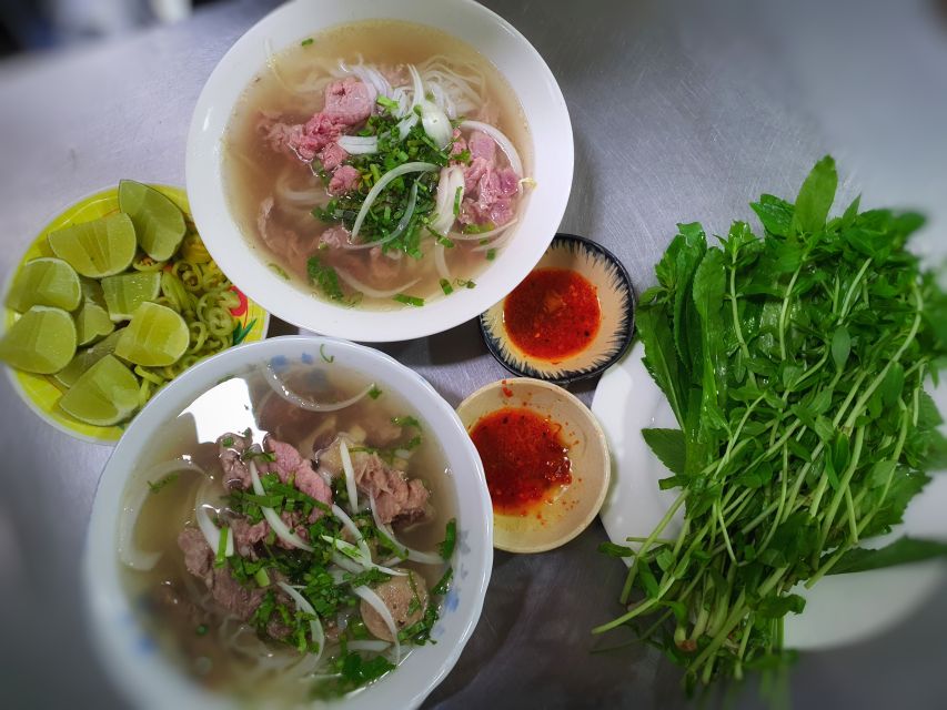 Ho Chi Minh City: Street Food and Sightseeing by Motorbike - Guides who make the difference