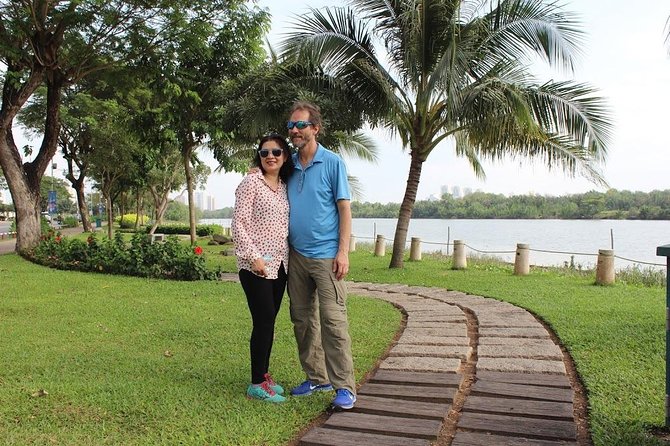 Ho Chi Minh City Tour on Motorbike - District 3: A Monument and Older Saigon