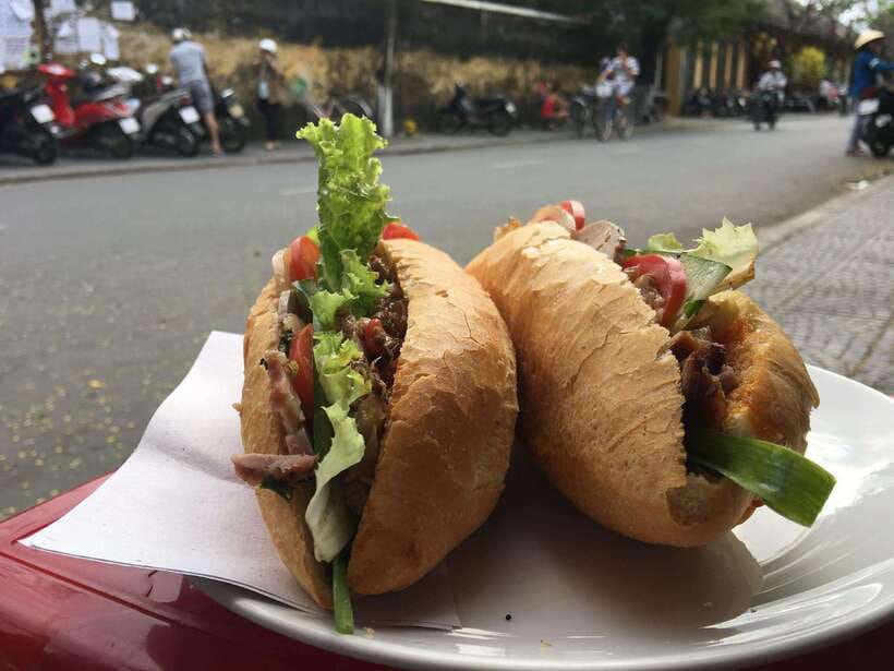 Ho Chi Minh: Tasty Vegan Food and local Beer by Motorbike - Lotus salad and a proper Vietnamese bánh mì