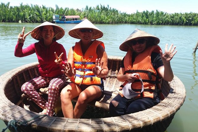 HOI AN Countryside - River Islands - Old Crafts - Local Culture - Cam Thanh and the round basket boat