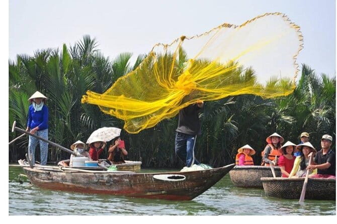 Hoi An Countryside Tour by Car/Motorbike or cycling - Preparing rice and noodles with a local family