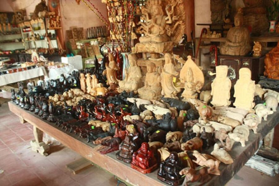 Hoi An: Half-Day Countryside Tour by Motorbike - Crossing to Cam Kim Island and Kim Bong woodcarving