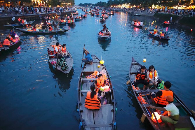 Hoi An Night Food Tour Motorbike & Lantern Cruise by Lady Rider - Why this four-hour evening works well