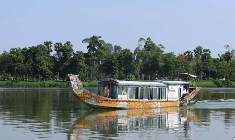 Hue City Motorbike Tour to Countryside, Pagoda & Royal Tombs - Vong Canh Hill and a different view of the war