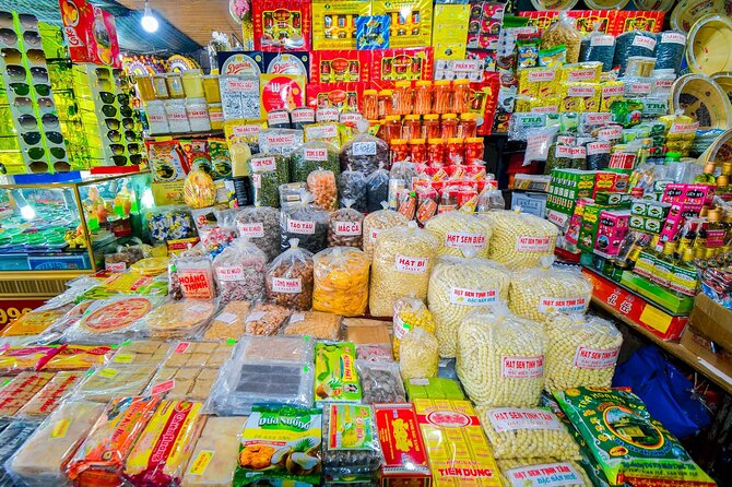 Hue Food Tour by Walking or Cyclo or Motorbike with Driver - Along the Nhu Y River: com Hen and more local flavor