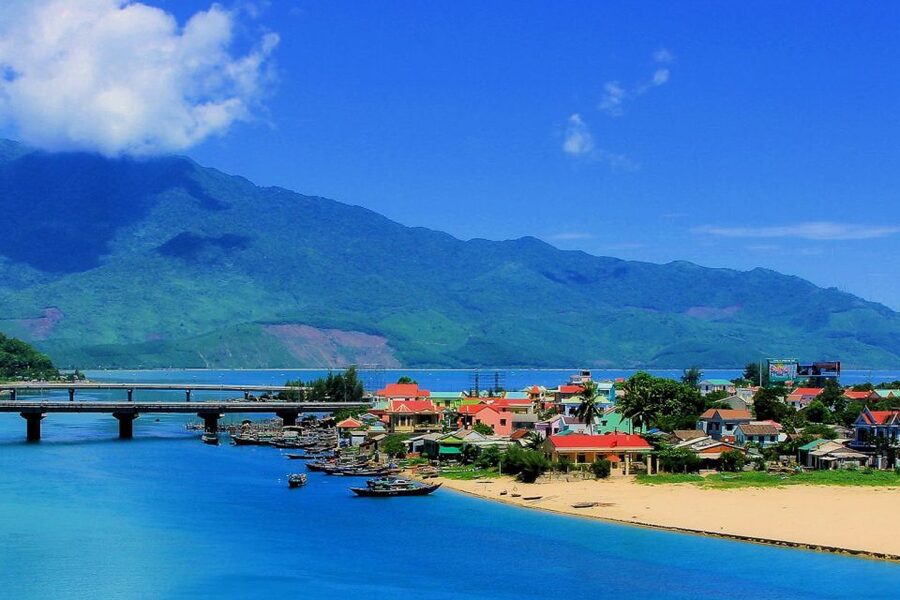 Hue to Hoi An/Da Nang: Private Scenic Motorbike Tour - Why this Hue to Hoi An ride beats a standard bus
