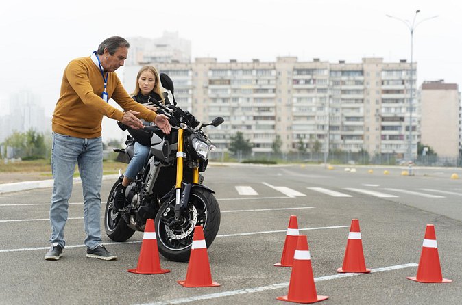 Jakarta Scooter Lessons and Motorcycle Lessons - The value of the $25 price